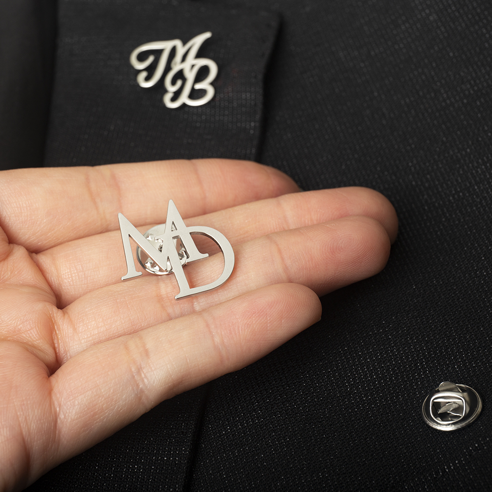 Tangula Custom Initials Brooch - Men Grooming Usa ulasan dan harga